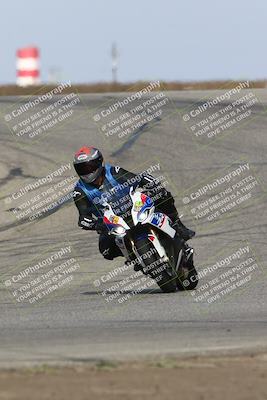 media/Nov-26-2023-TrackDaz (Sun) [[64ad8cfd8f]]/Mock Race/Outside Grapevine/